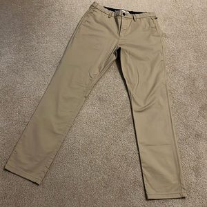 Ultimate tech slim built in flex chinos